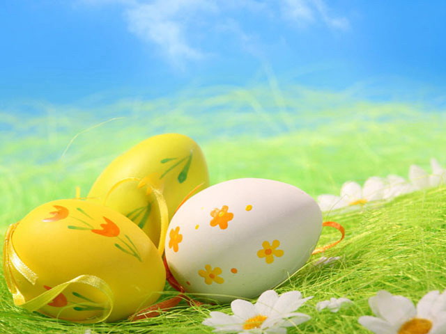 鸡蛋幻灯片背景 两只可爱的彩色鸡蛋PPT背景图片