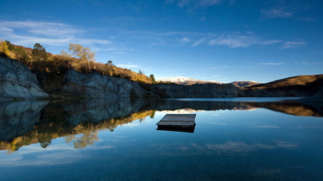 蓝色PPT背景 山川湖泊自然PPT背景图片
