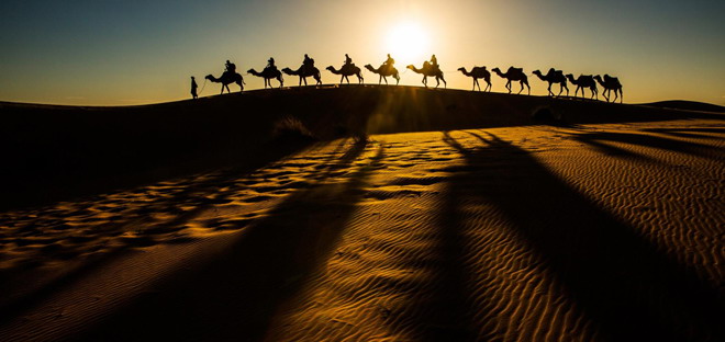沙漠幻灯片背景图片 古代丝绸之路PPT背景图片